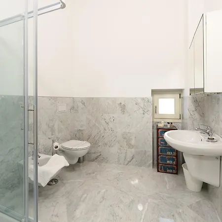 - Luxury Italy * ורבאניה