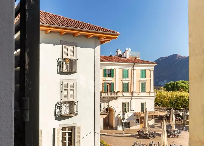 - Luxury Italy