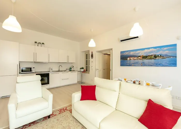 - Luxury Italy Apartment Verbania