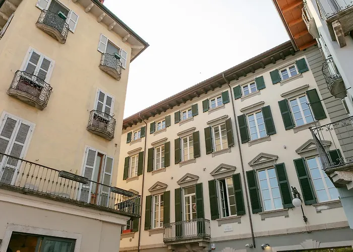 - Luxury Italy *
